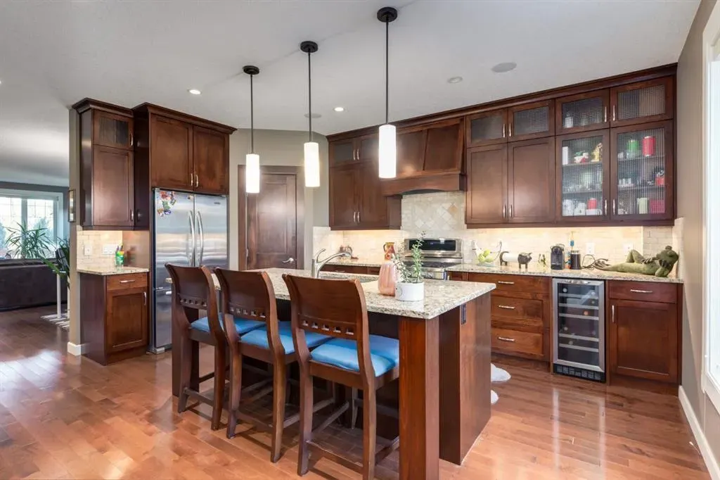 6616 Bowness Road NW