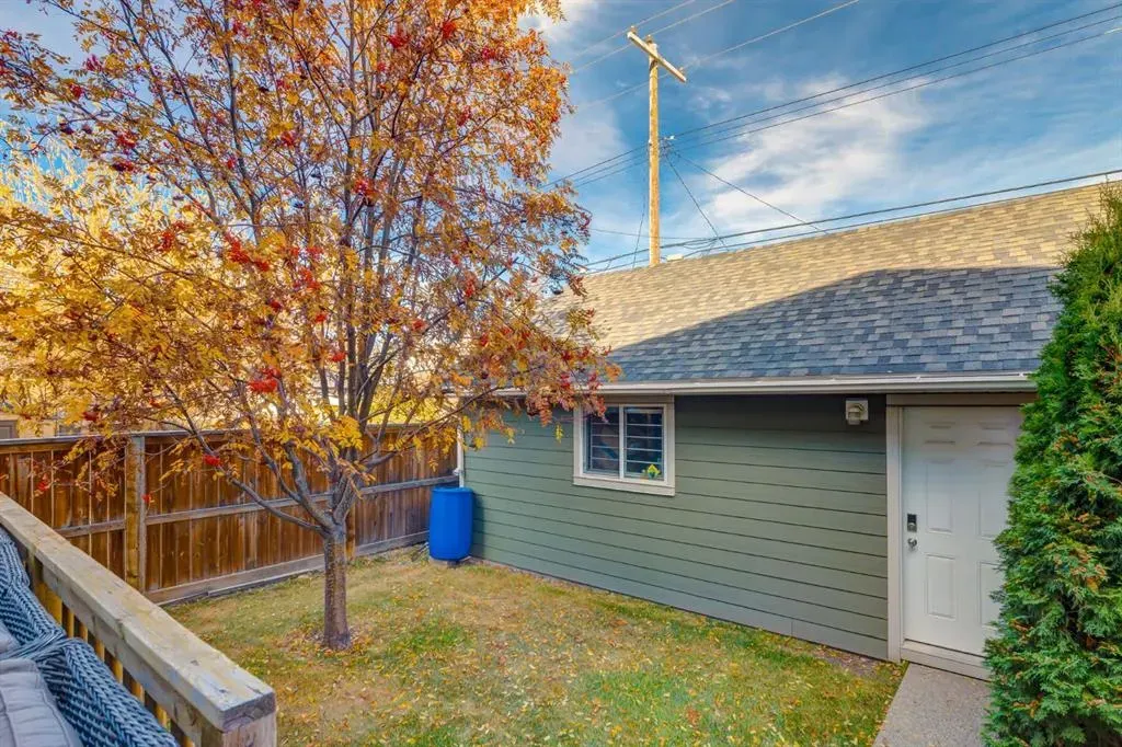 6616 Bowness Road NW