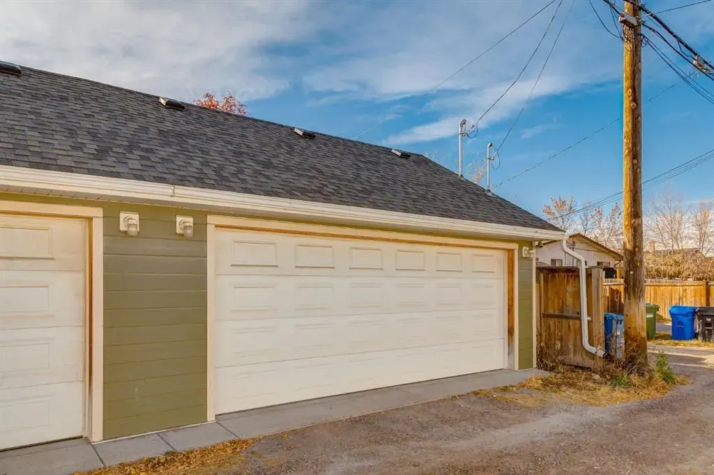 6616 Bowness Road NW