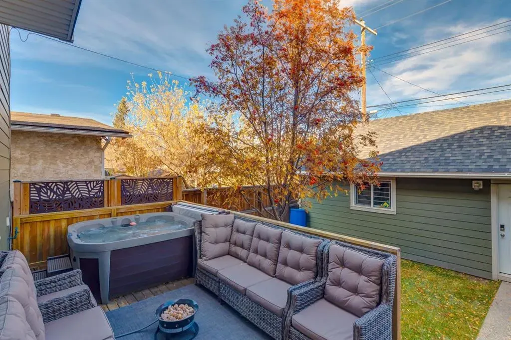 6616 Bowness Road NW