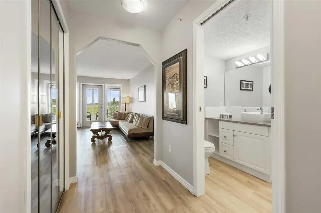 7239 Sierra Morena Boulevard SW, #404