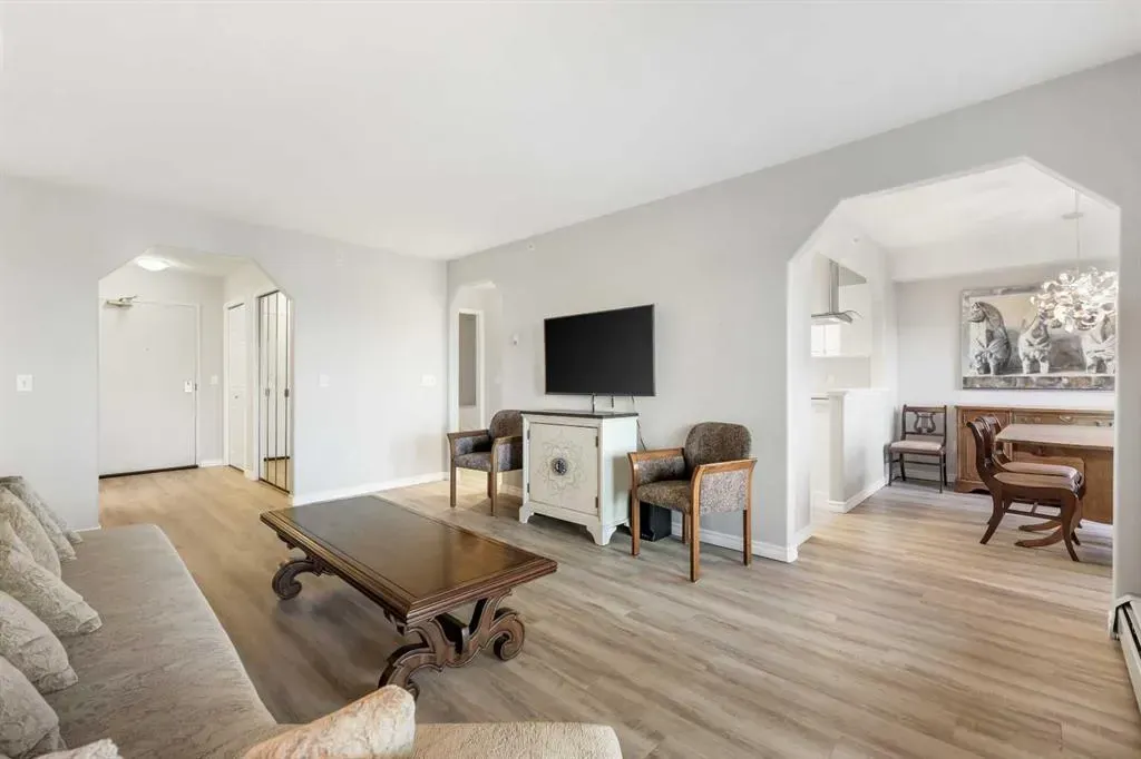 7239 Sierra Morena Boulevard SW, #404