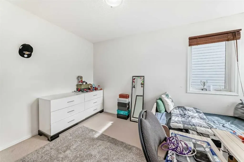 127 Covepark Green NE