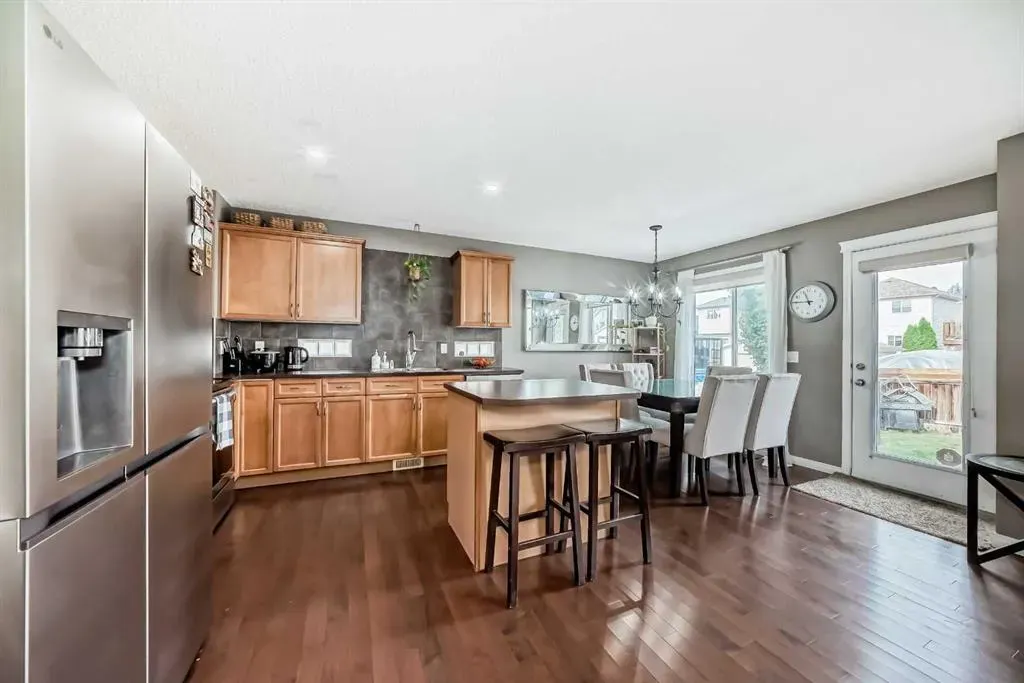 127 Covepark Green NE