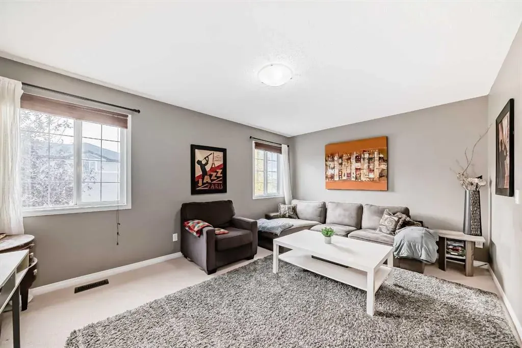 127 Covepark Green NE