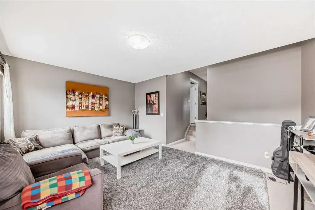 127 Covepark Green NE