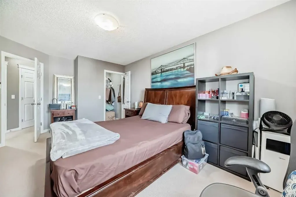 127 Covepark Green NE