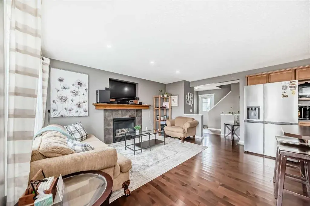 127 Covepark Green NE