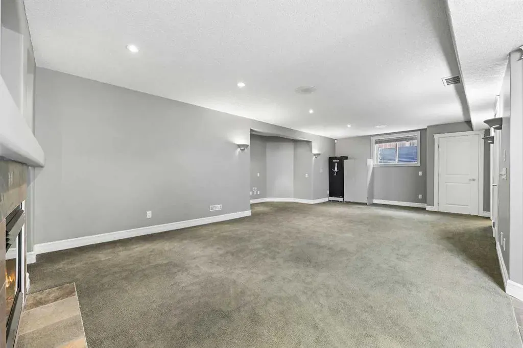 5619 Coach Hill Road SW