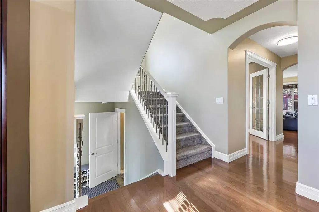 5619 Coach Hill Road SW