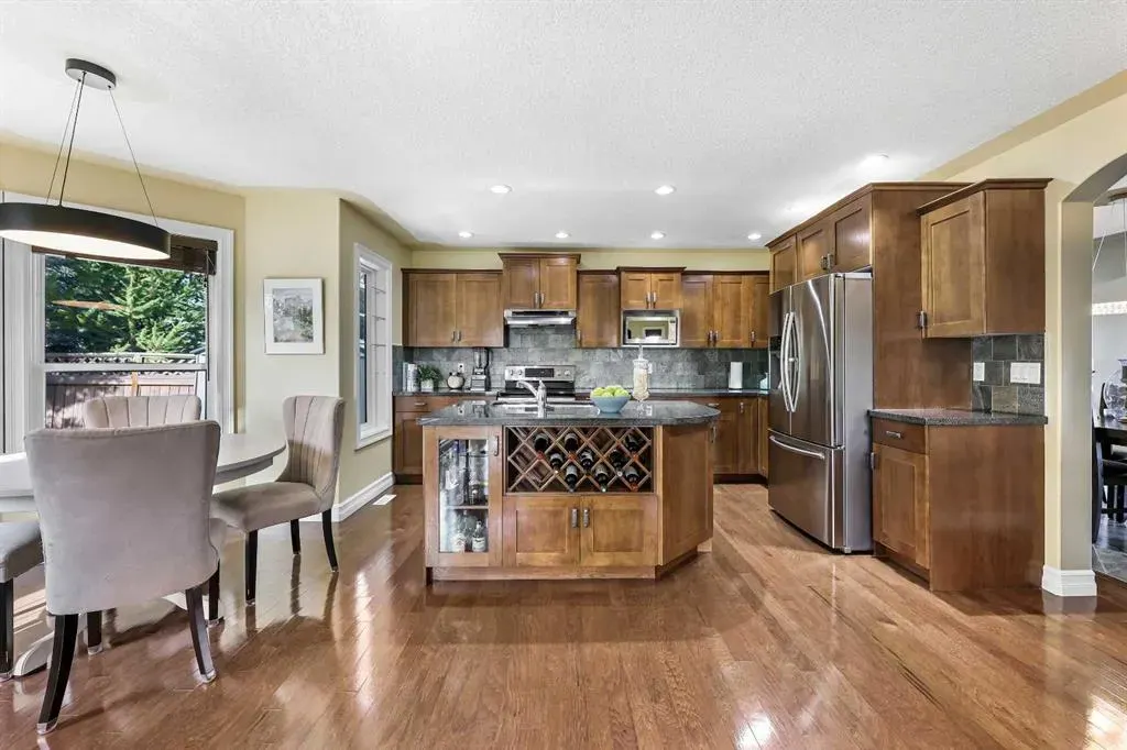 5619 Coach Hill Road SW