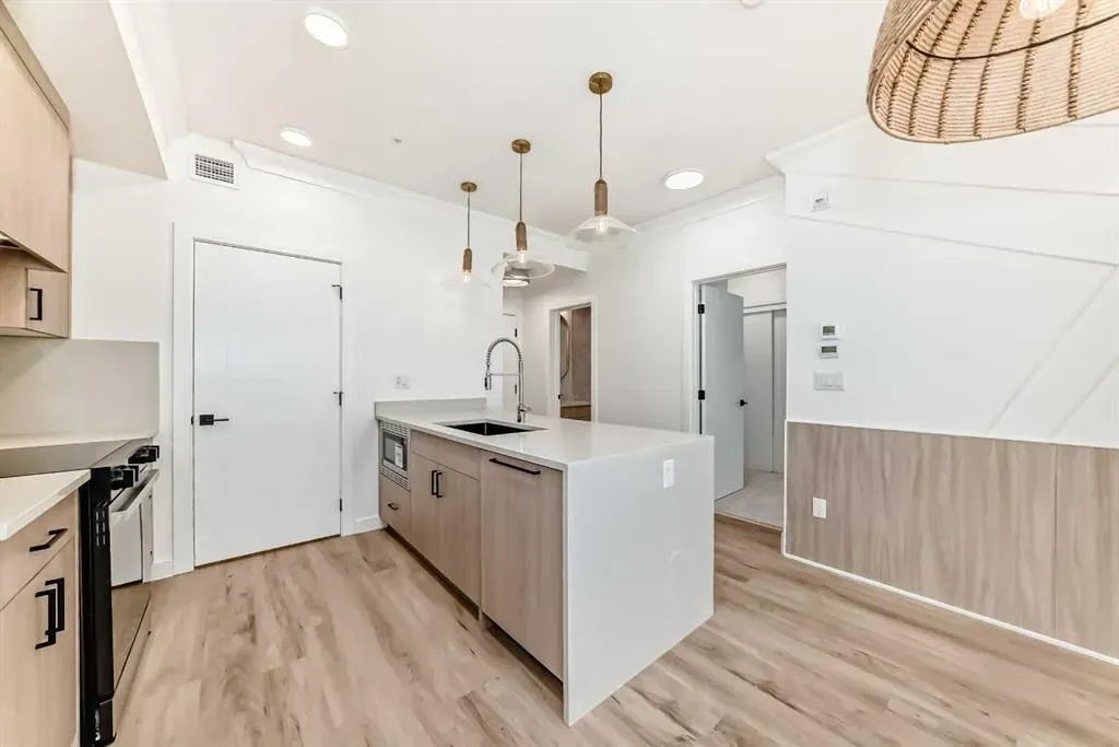 4270 Norford Avenue NW, #1319