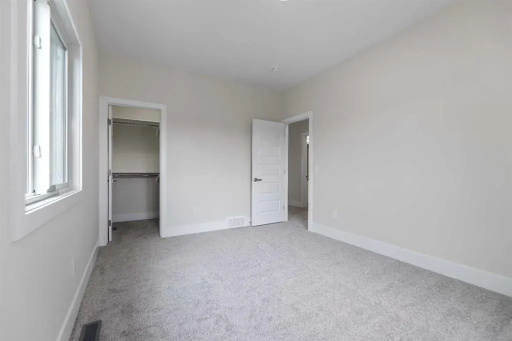 288 Savanna Drive NE