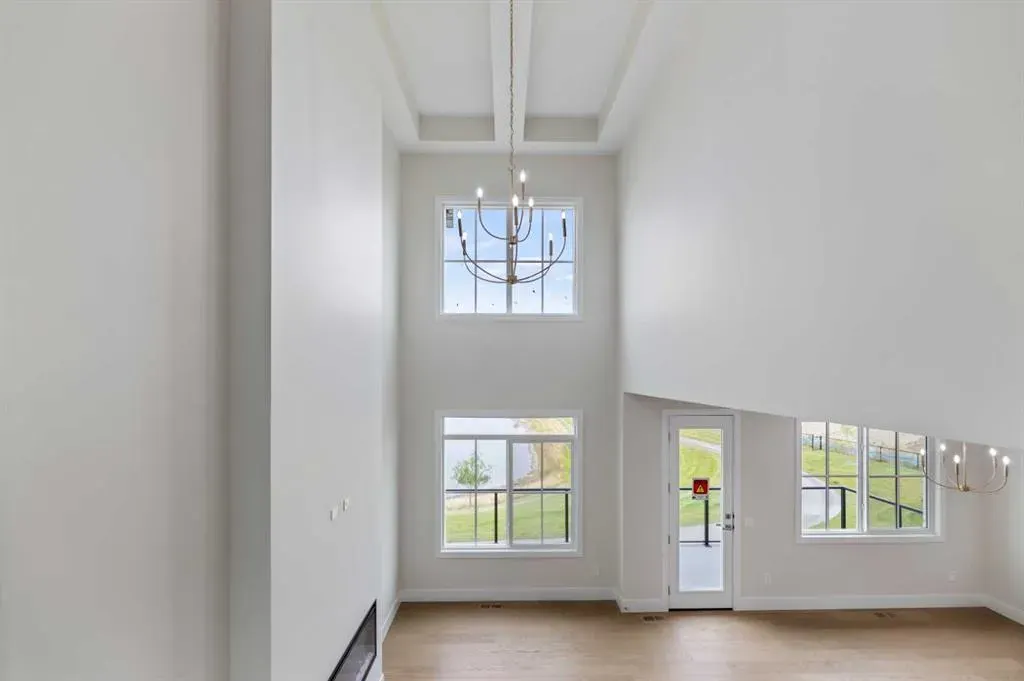 288 Savanna Drive NE