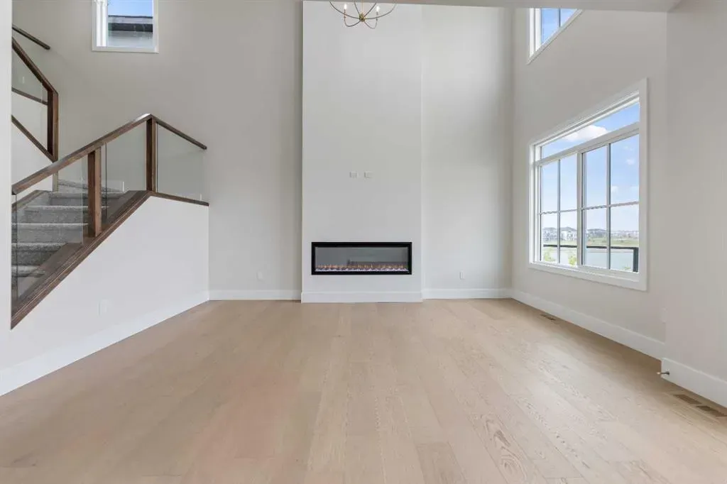 288 Savanna Drive NE