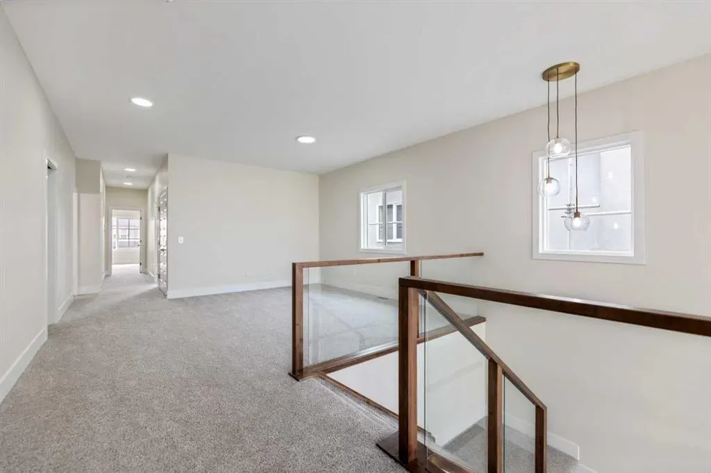 288 Savanna Drive NE