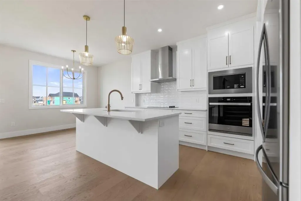 288 Savanna Drive NE