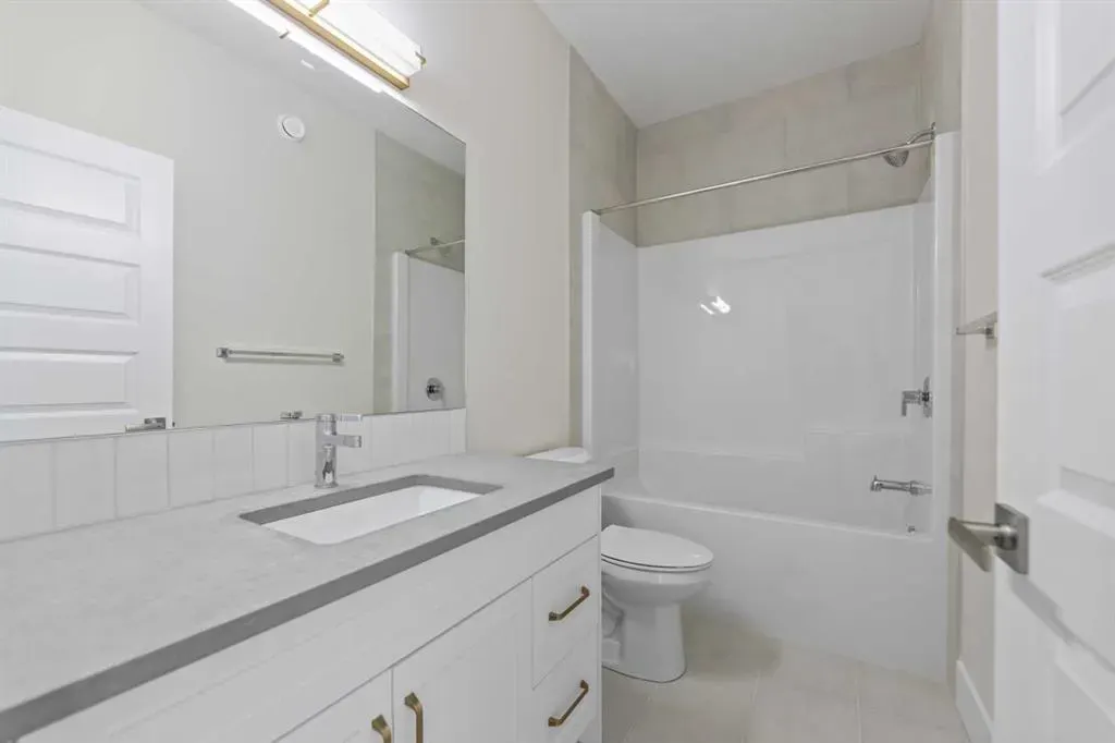 288 Savanna Drive NE