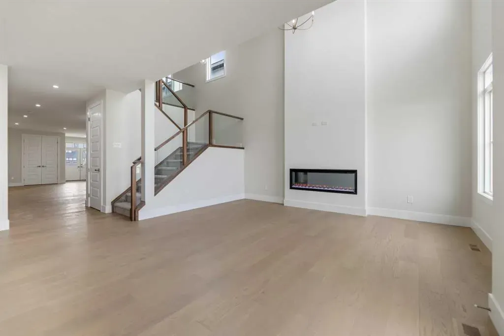 288 Savanna Drive NE