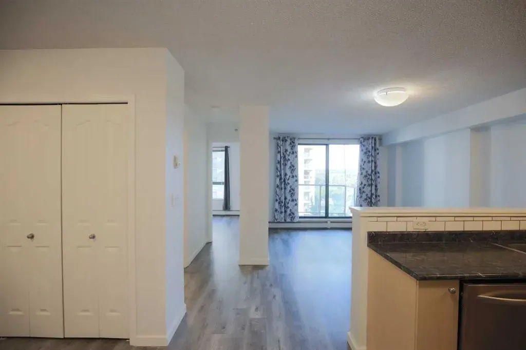1111 6 Avenue SW, #606