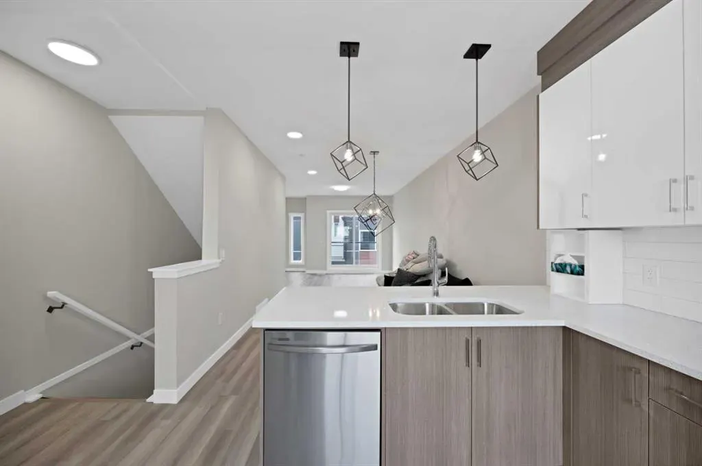 612 Red Sky Villas NE