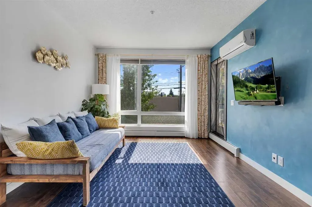 607 17 Avenue NW, #205