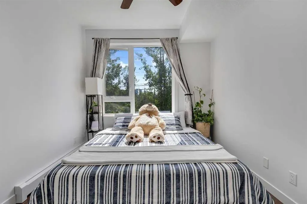 607 17 Avenue NW, #205