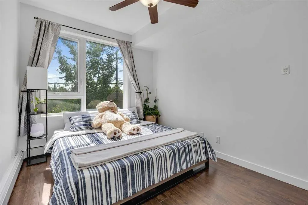 607 17 Avenue NW, #205