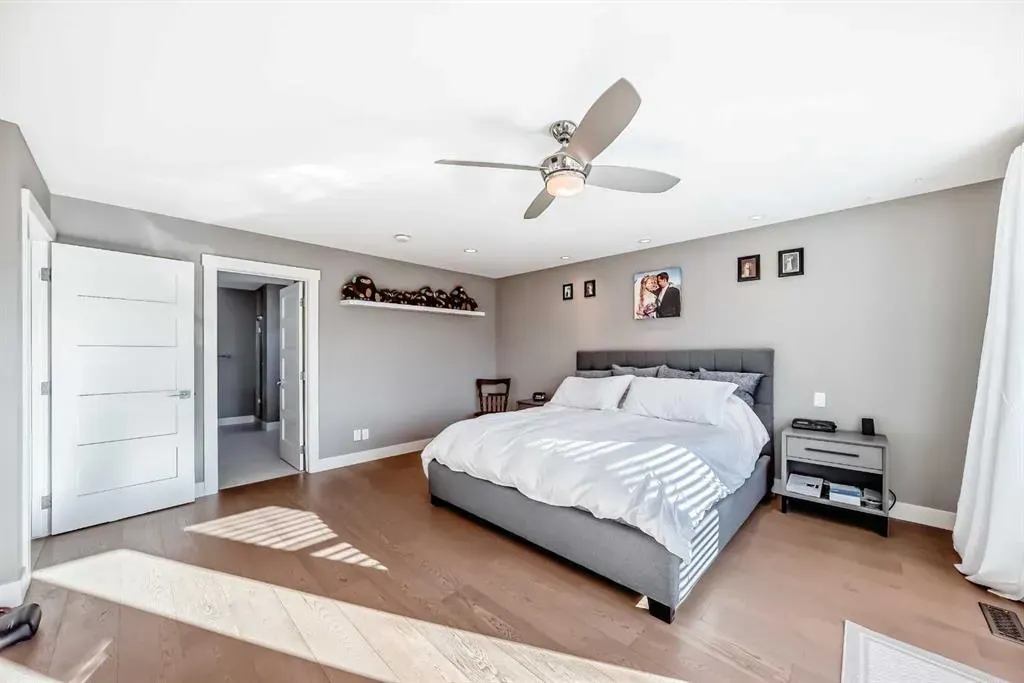 413 25 Avenue NE, #2