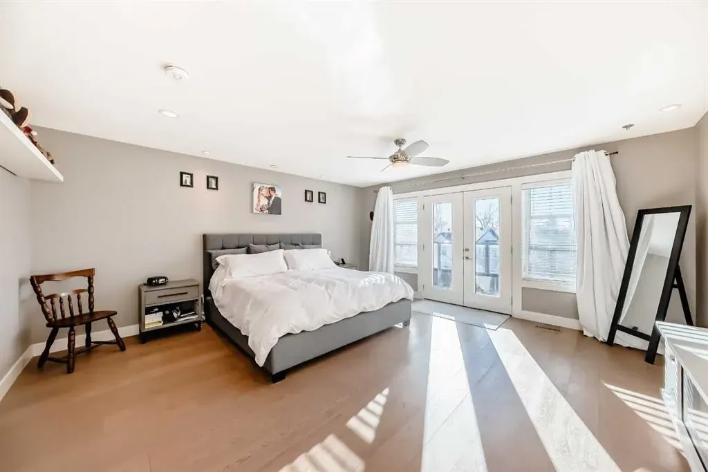 413 25 Avenue NE, #2