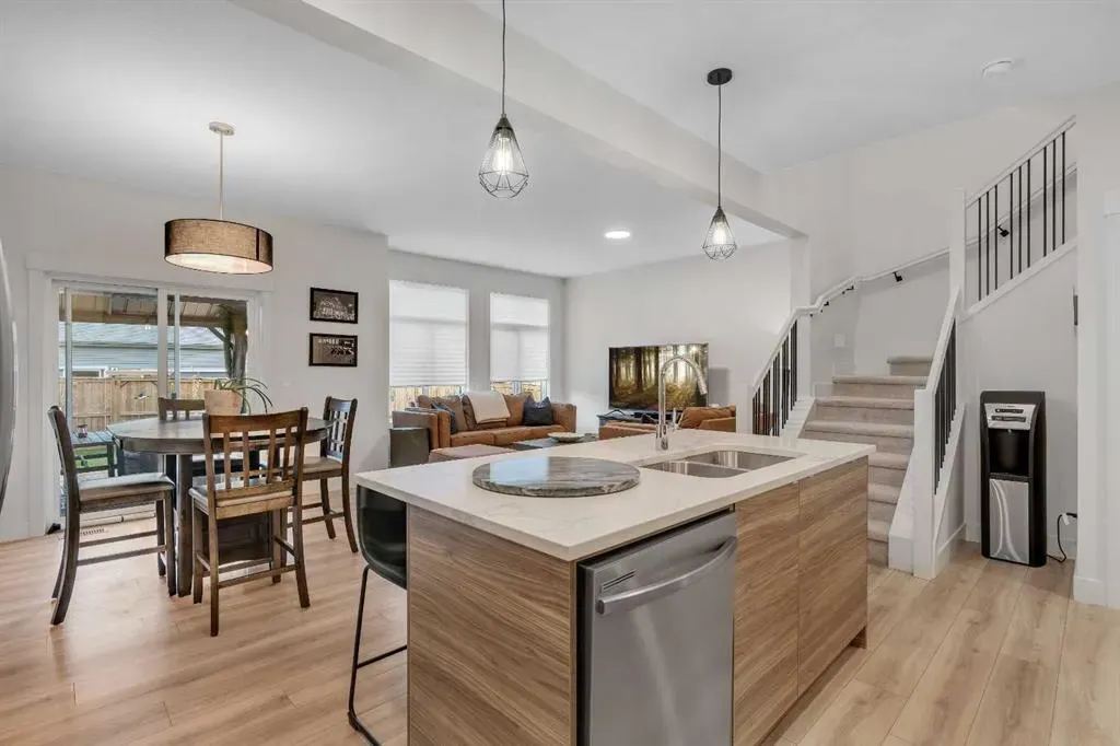 941 Cobblemore Common SW