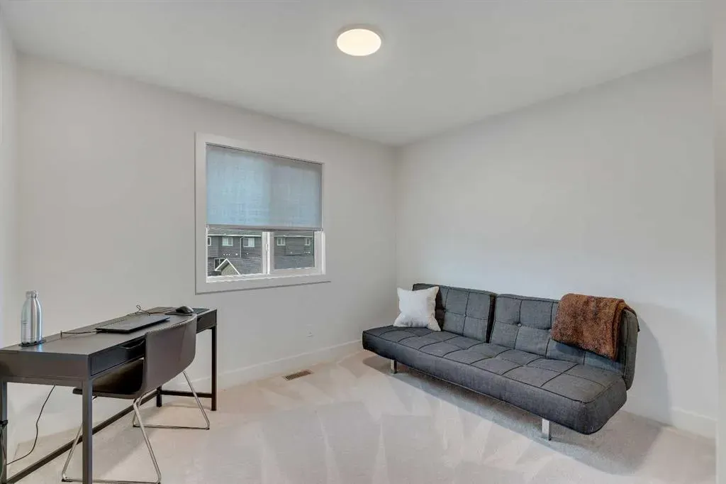 941 Cobblemore Common SW