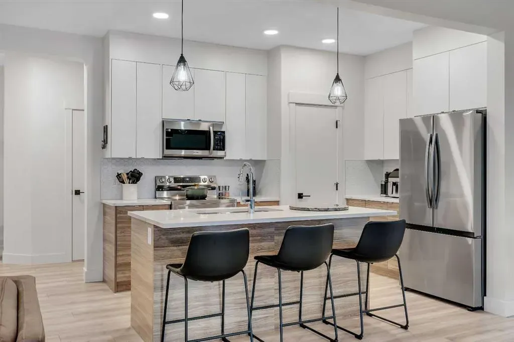 941 Cobblemore Common SW