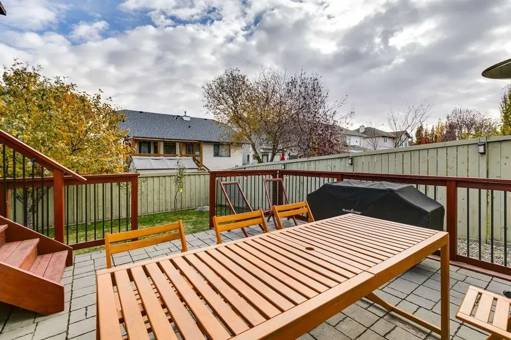 29 Douglas Woods Gardens SE