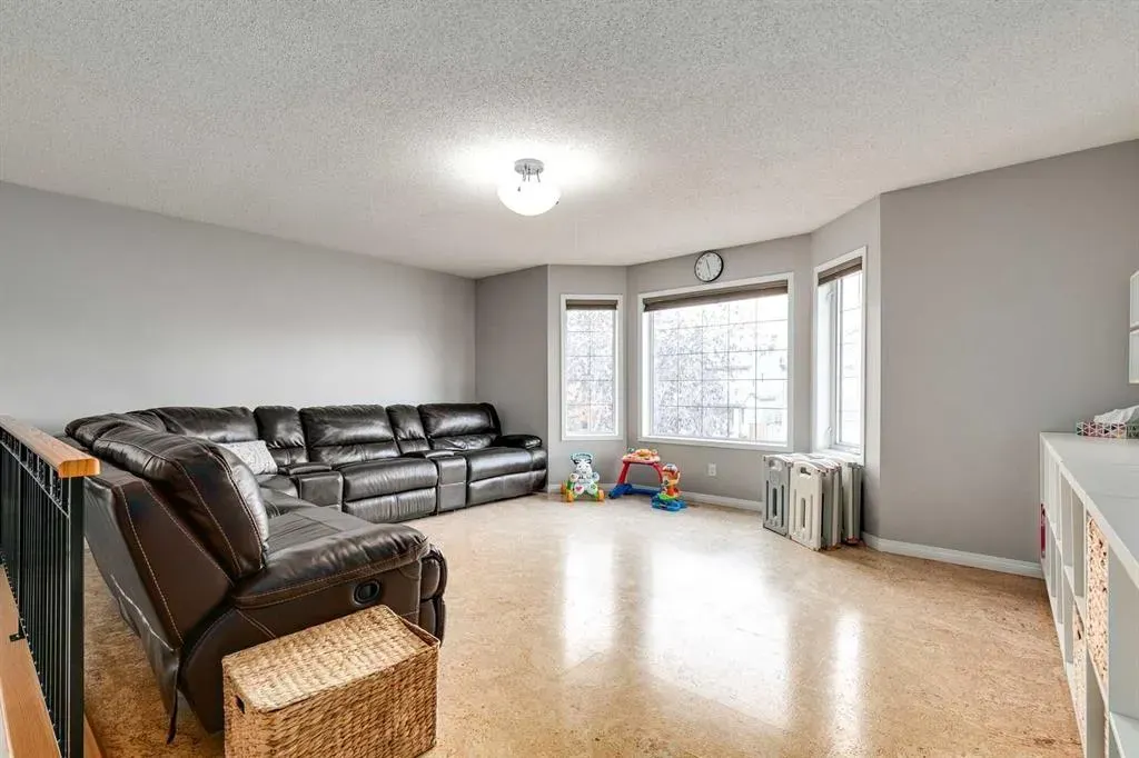 29 Douglas Woods Gardens SE