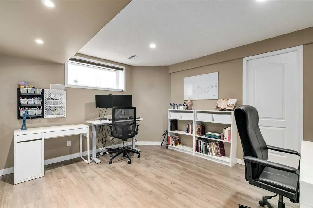 29 Douglas Woods Gardens SE