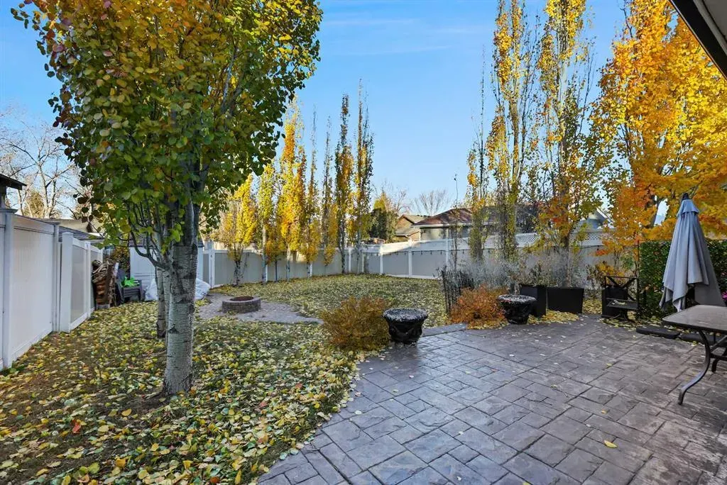 875 Midridge Drive SE