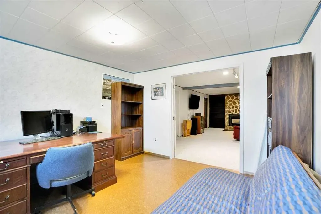 272 Sackville Drive SW