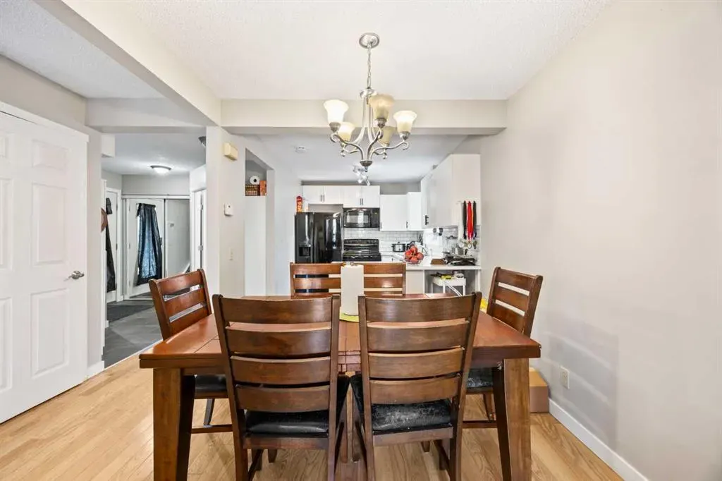 502 Signal Hill Green SW