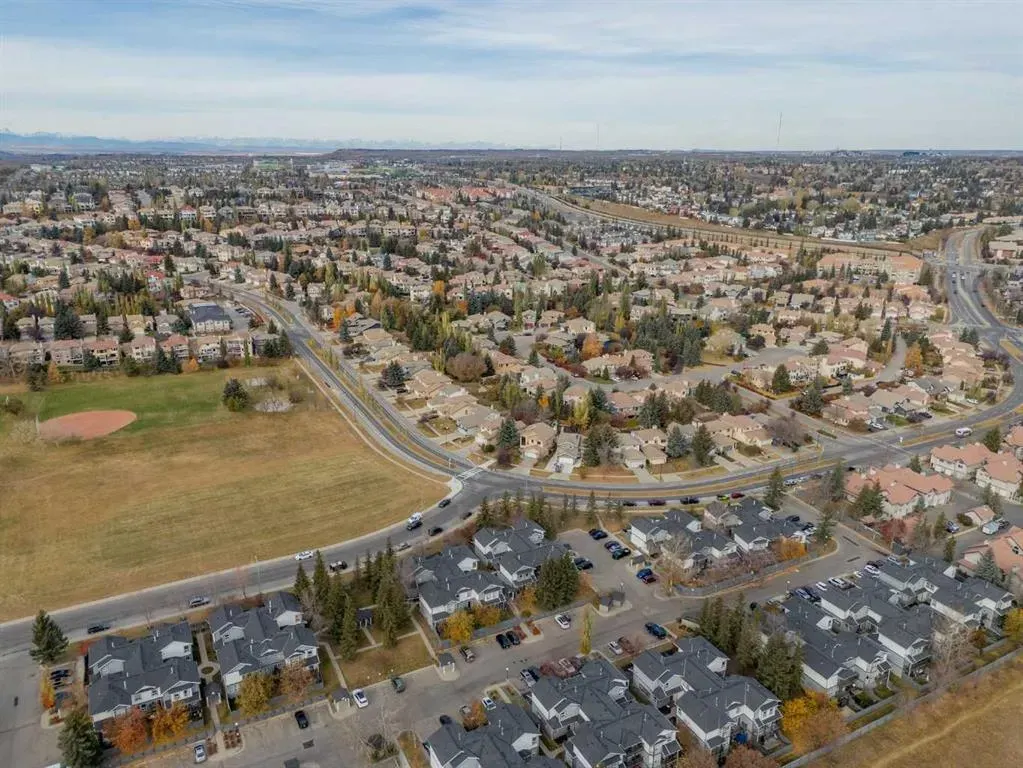 502 Signal Hill Green SW