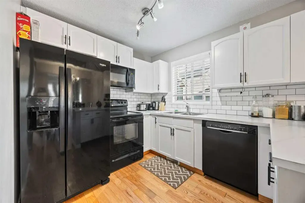 502 Signal Hill Green SW