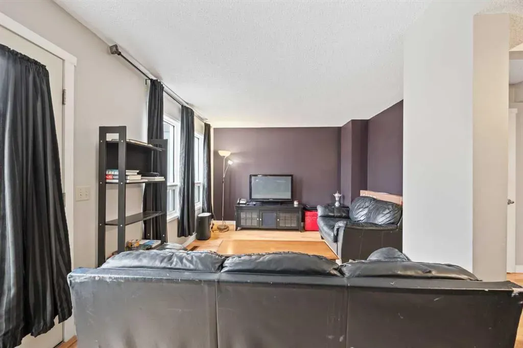 502 Signal Hill Green SW