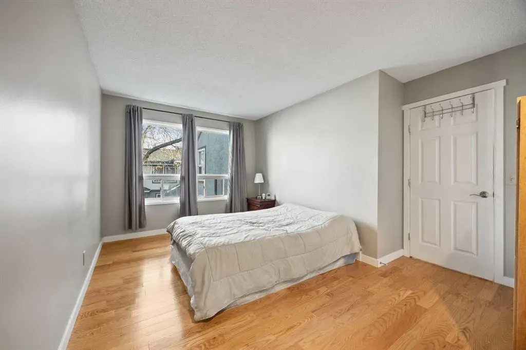 502 Signal Hill Green SW