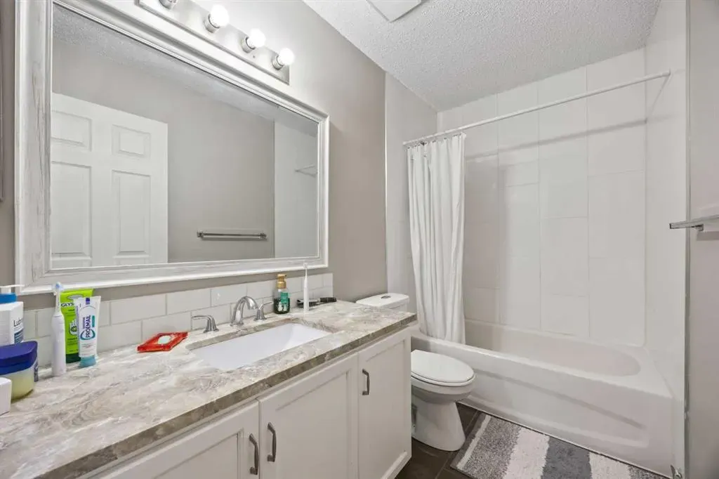 502 Signal Hill Green SW