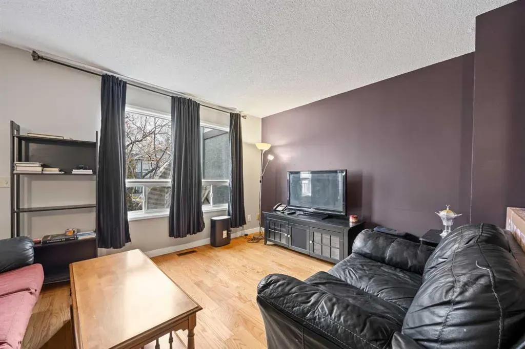 502 Signal Hill Green SW