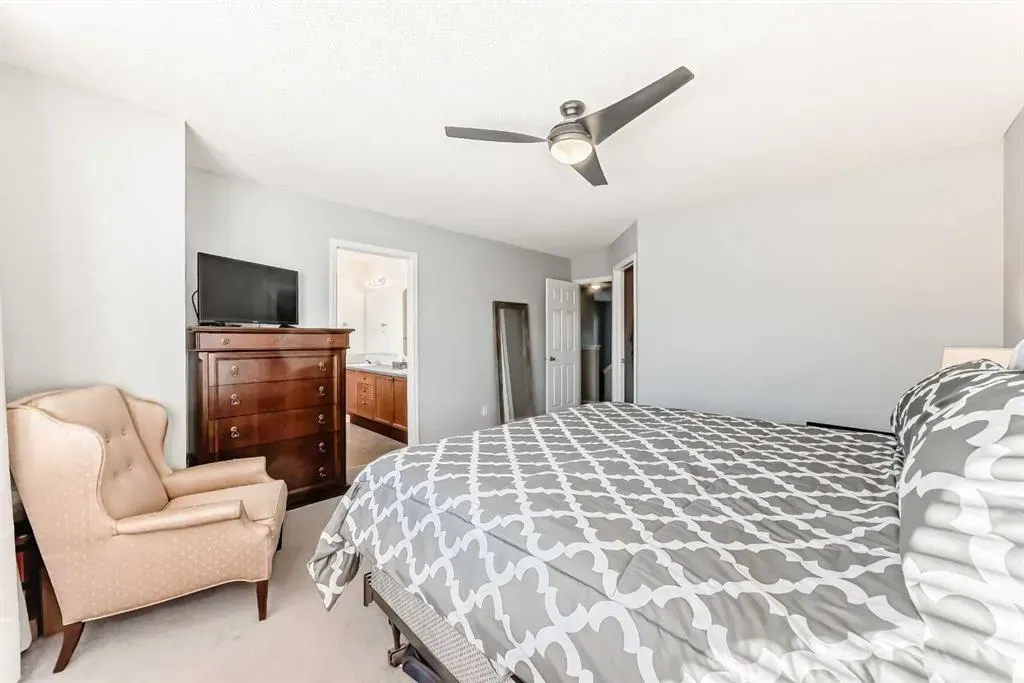 344 Copperfield Boulevard SE