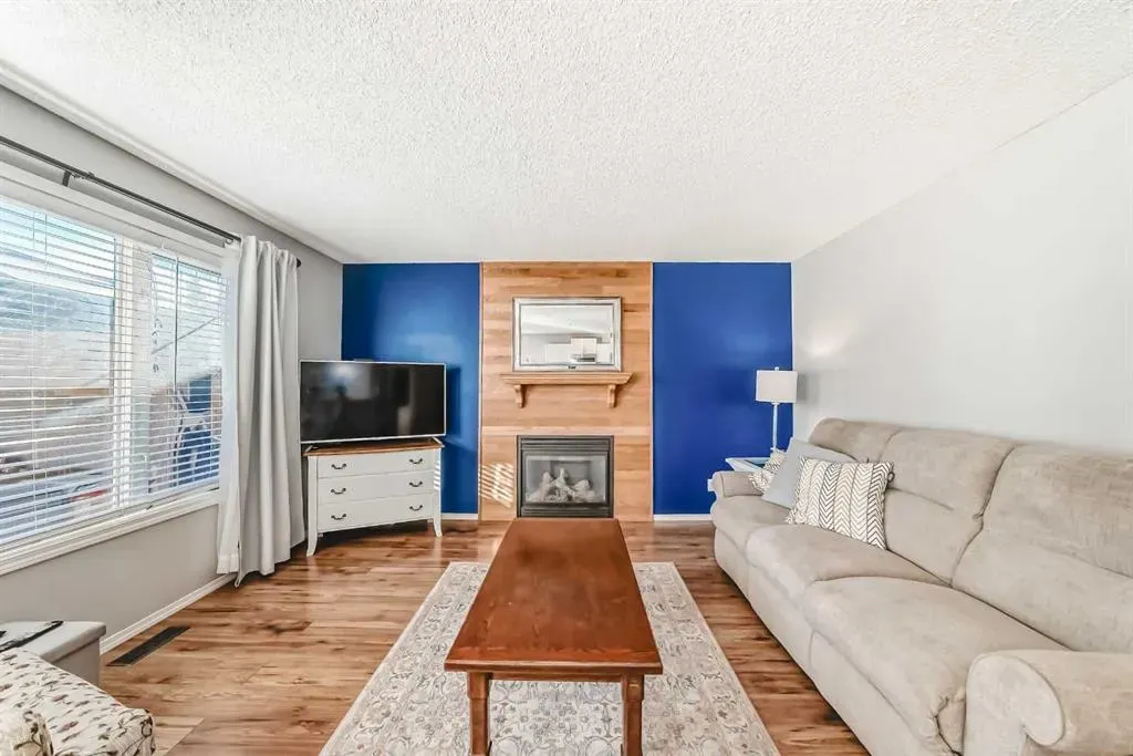 344 Copperfield Boulevard SE