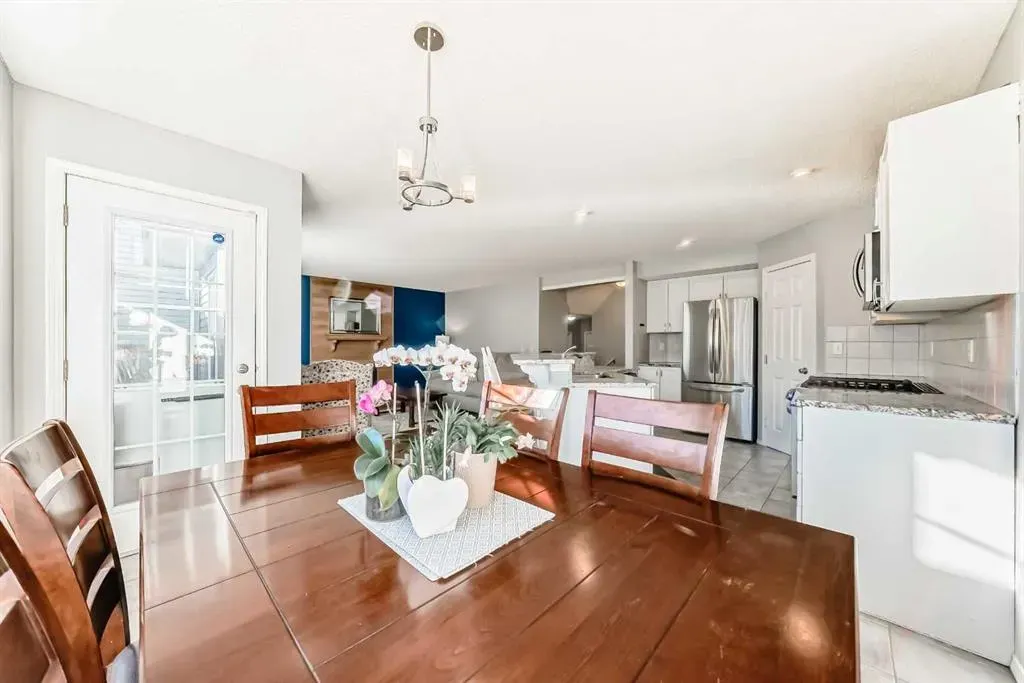 344 Copperfield Boulevard SE