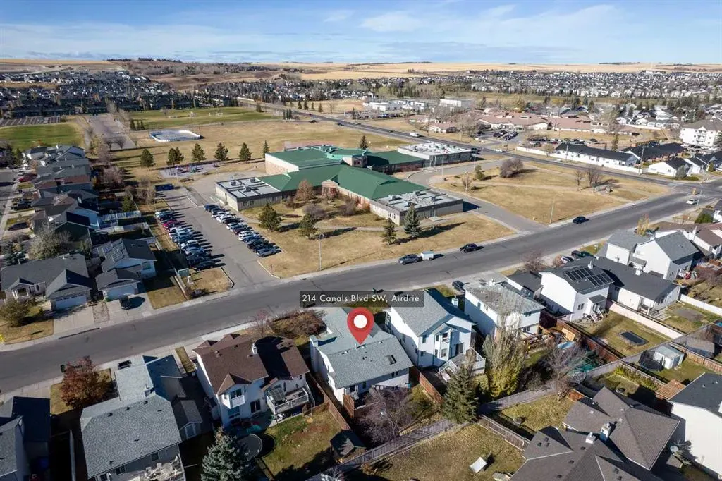 214 Canals Boulevard SW