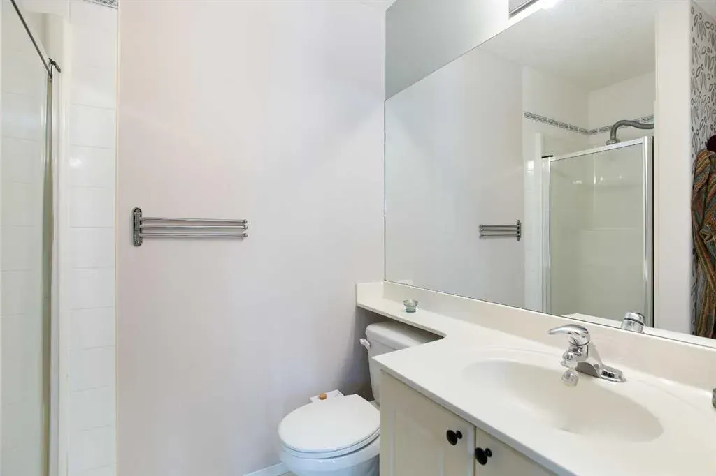 214 Canals Boulevard SW